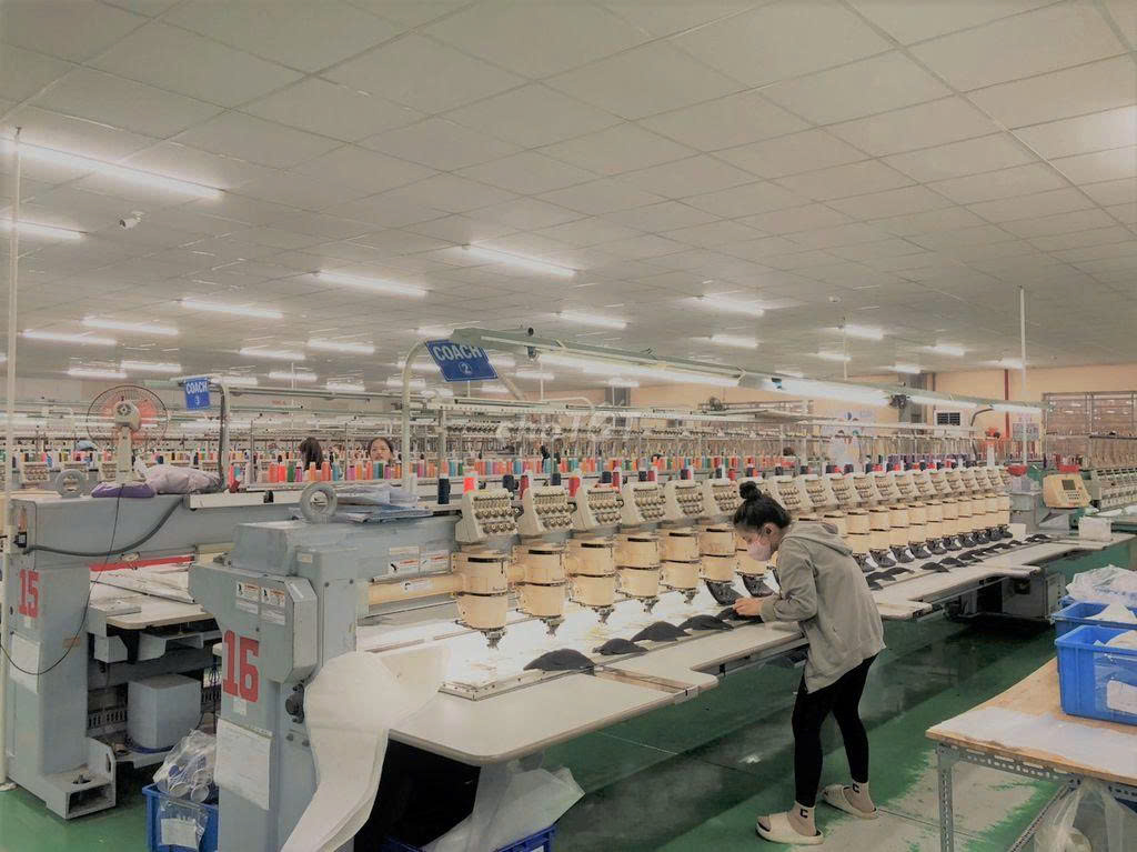ĐƠN HÀNG ĐỨNG MÁY ĐÚC KHI SẢN PHẨM RA THÌ CẮT BỎ PHẦN THỪA THÁNG 9/2025