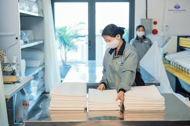 ĐƠN HÀNG: PHÂN LOẠI ĐỒ GIẶT, SẤY GIẶT GẤP VÀ ĐÓNG GÓI ĐỒ DÙNG TRONG KHÁCH SẠN THÁNG 9/2025